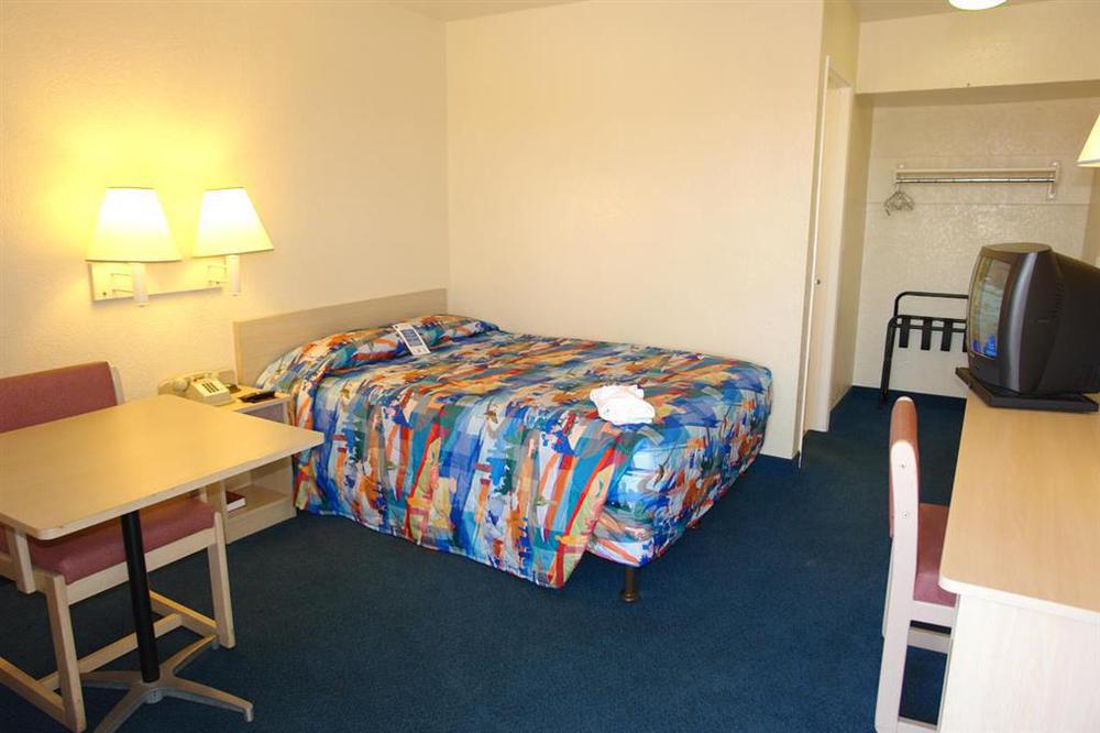 Motel 6-Youngtown, Az - Phoenix - Sun City Стая снимка