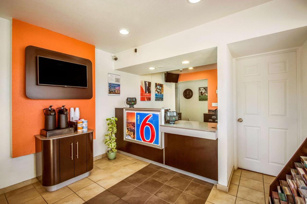 Motel 6-Youngtown, Az - Phoenix - Sun City Екстериор снимка