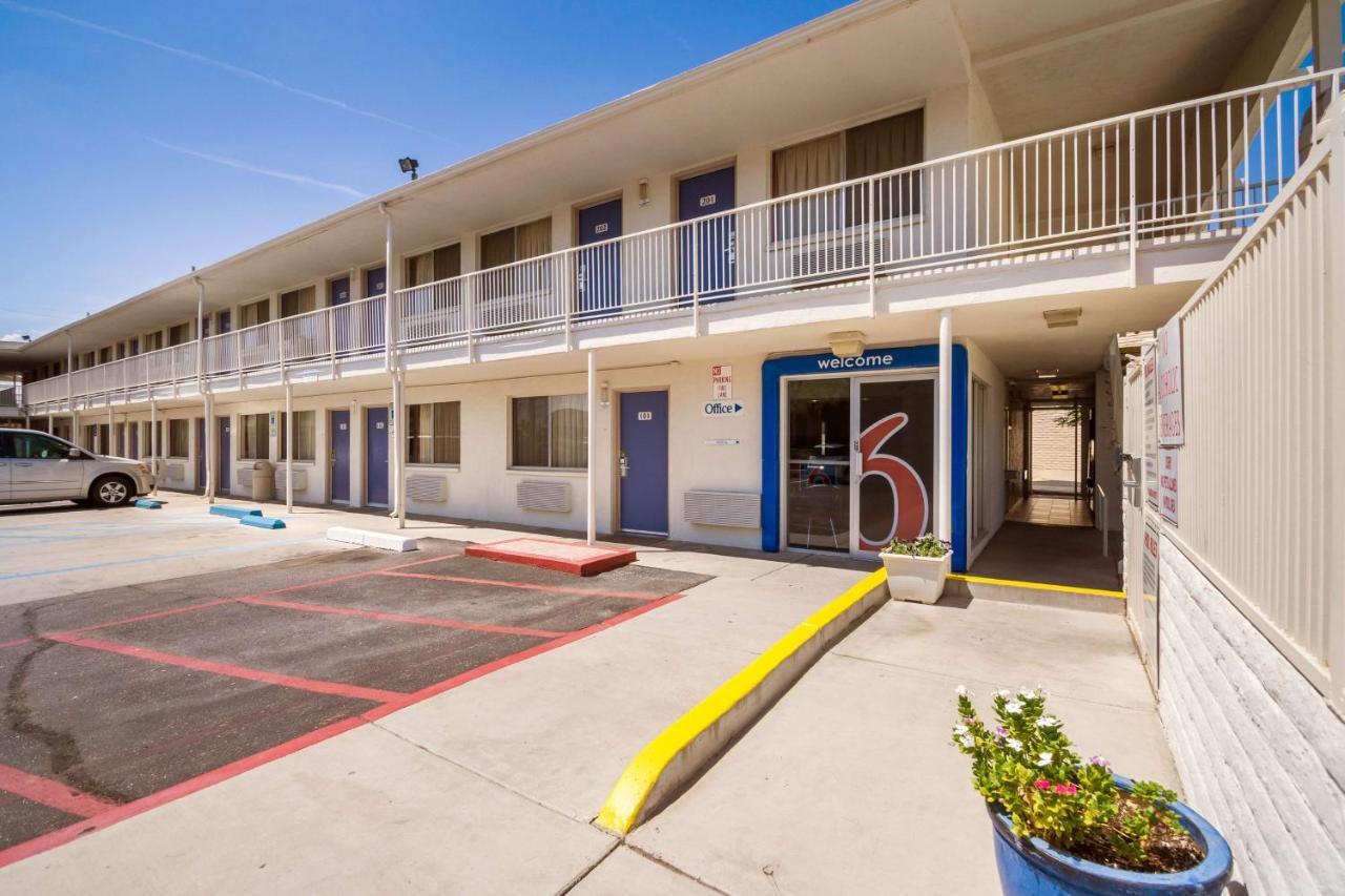 Motel 6-Youngtown, Az - Phoenix - Sun City Екстериор снимка